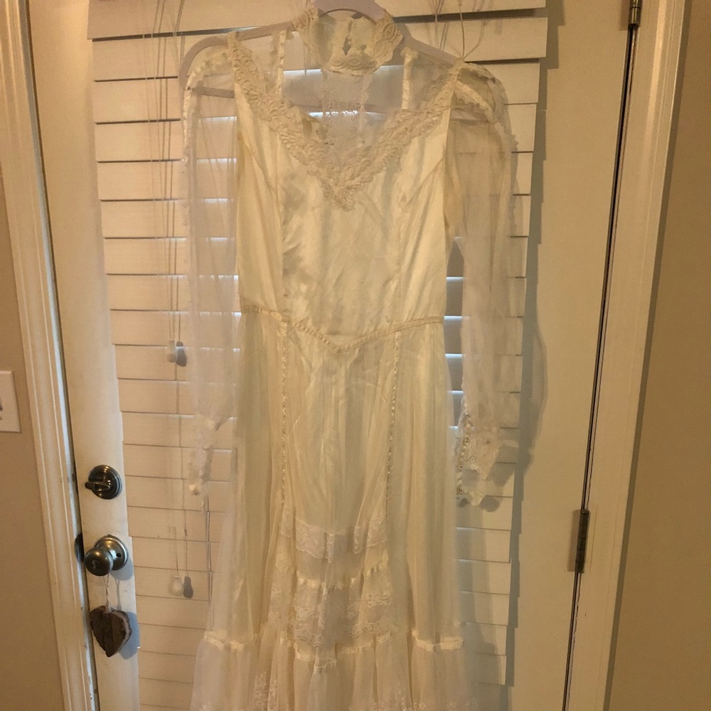Bridal Renaissance White Gunne Sax Victorian Dress